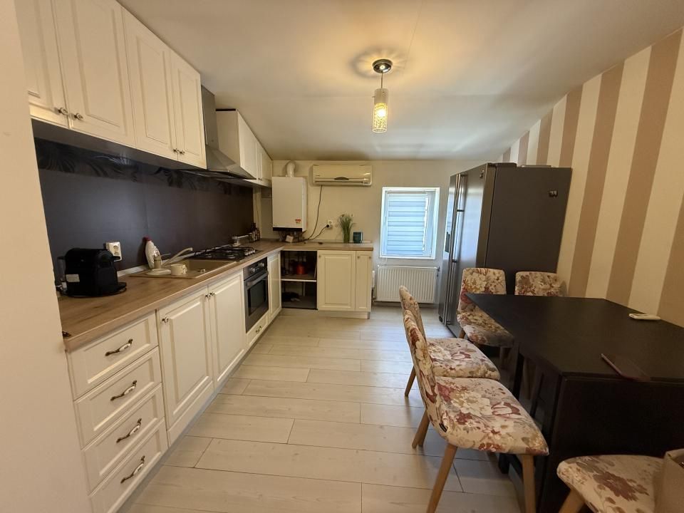 Apartament cu 3 camere, decomandat, 66 mp utili - Dambovita – fotografia 6 din 8
