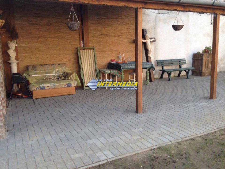 Casa vanzare Alba Iulia zona Centru ideala pentru doua familii finisata complet – fotografia 2 din 23