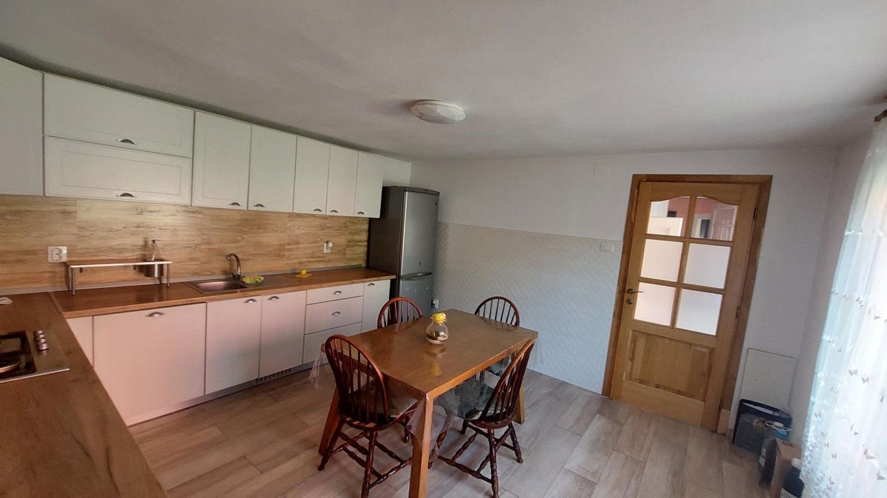 Casa cu 4 camere mobilata si utilata 593mp teren zona Centru – fotografia 12 din 22
