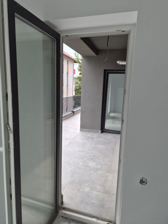 Apartament de vanzare 2 camere decomandat si terasa de 30 mp, zona Tineretului! – fotografia 8 din 10
