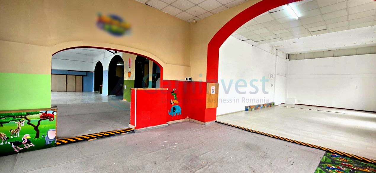 Spatiu comercial ultracentral cu vitrina de 700 mp, Oradea, Bihor – fotografia 21 din 32