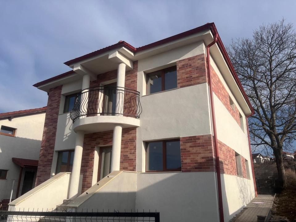 Casă individuală 4 camere, teren 700 mp-Dezmir – fotografia 1 din 6