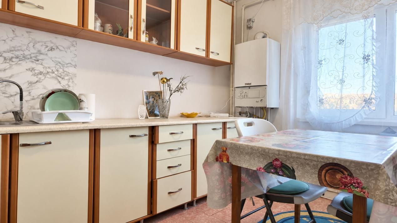 Închiriere apartament 3 camere, mobilat și utilat - zona Răcădău – fotografia 5 din 16