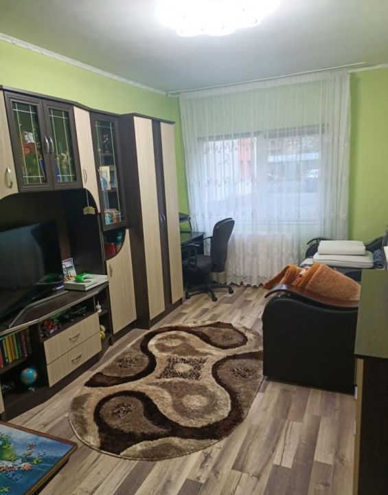 Apartament decomandat cu 2 camere, balcon și parcare – Florești – fotografia 2 din 8