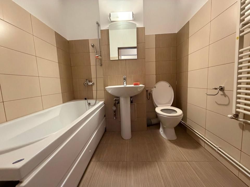 4 camere | etaj 1 | centrala proprie | mobilat si utilat | zona buna | – fotografia 13 din 15