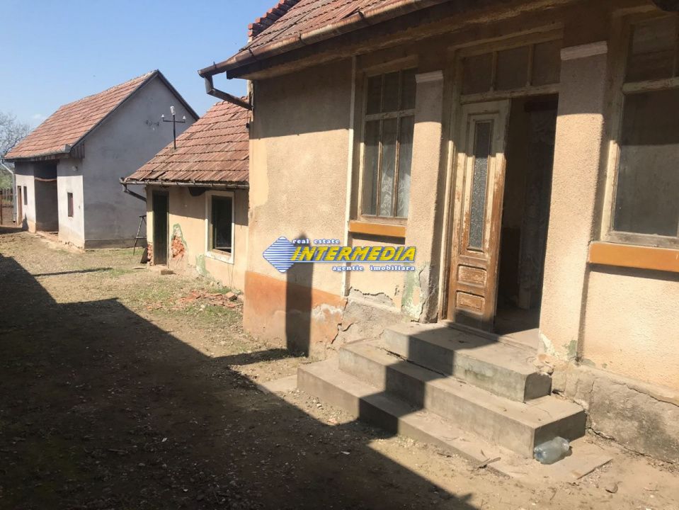 Casa de vanzare in apropiere de Alba Iulia zona Teleac – fotografia 1 din 5