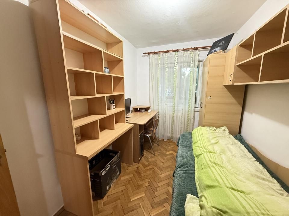 Apartament cu 3 camere, decomandat, parter - Lipovei – fotografia 2 din 9