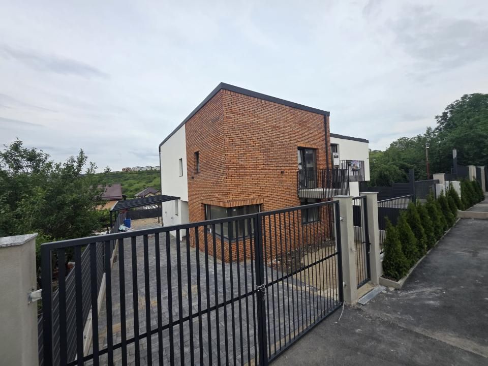 Duplex NZEB | S+P+E+Pod | Panouri solare | Dezmir – fotografia 1 din 9