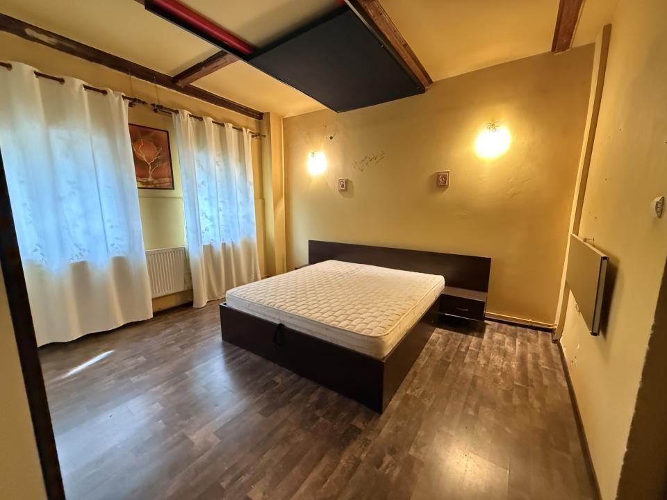 Apartament la curte comuna, 2 camere, 48 mp utili si teren 550 mp - Mehala – fotografia 4 din 8