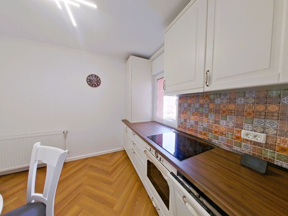 Apartament 3 camere decomandat, renovat integral, suprafata generoasa – fotografia 8 din 11