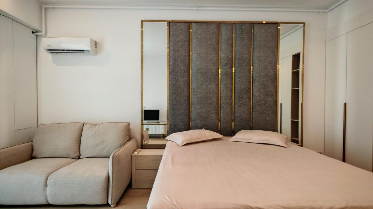 Studio spațios cu balcon mare și vedere laterală la mare în Tomis Vila – fotografia 8 din 15