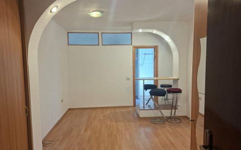 2 Camere de vanzare | Mosilor | Metrou | Bloc Reabilitat | Necesita Renovare