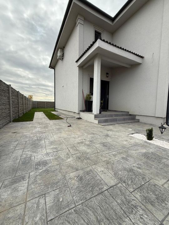 Duplex 4 camere, 101 mp utili, 250 mp teren - Giroc – fotografia 2 din 15