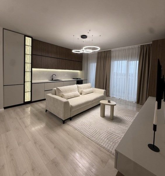 Apartament de vanzare, 2 camere, mobilat LUX, LIFT,garaj, zona Eroilor Floresti! – fotografia 1 din 8