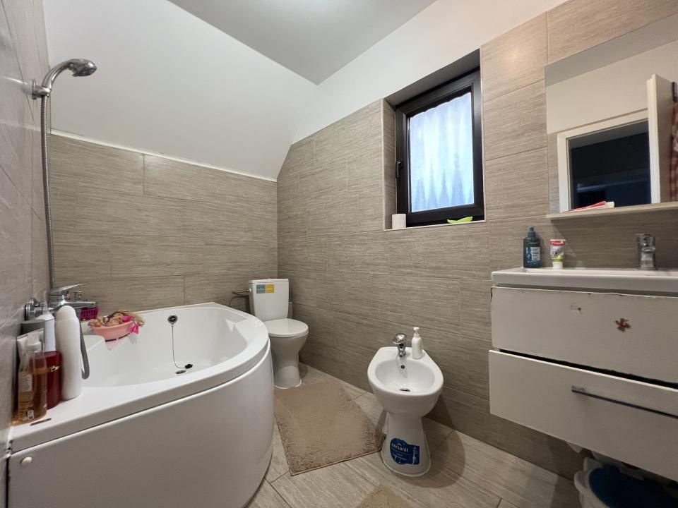 Casa individuala, 5 camere, 96 mp utili, 230 teren, mobilata - Giroc – fotografia 9 din 11