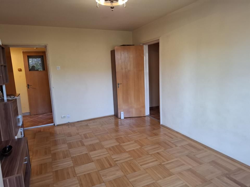 Vanzare apartament 4 camere | Titan - bloc tip H | langa metrou | etaj 3/4 | – fotografia 22 din 34