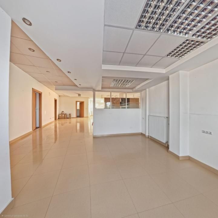 Showroom și birouri pe Calea Romanului – 550 mp, proprietate închiriată – fotografia 10 din 16