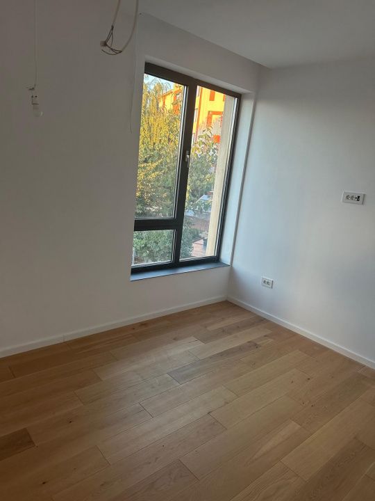 Vilă de vânzare pe malul lacului | in zona Mamaia Nord | 0% Comision – fotografia 9 din 23