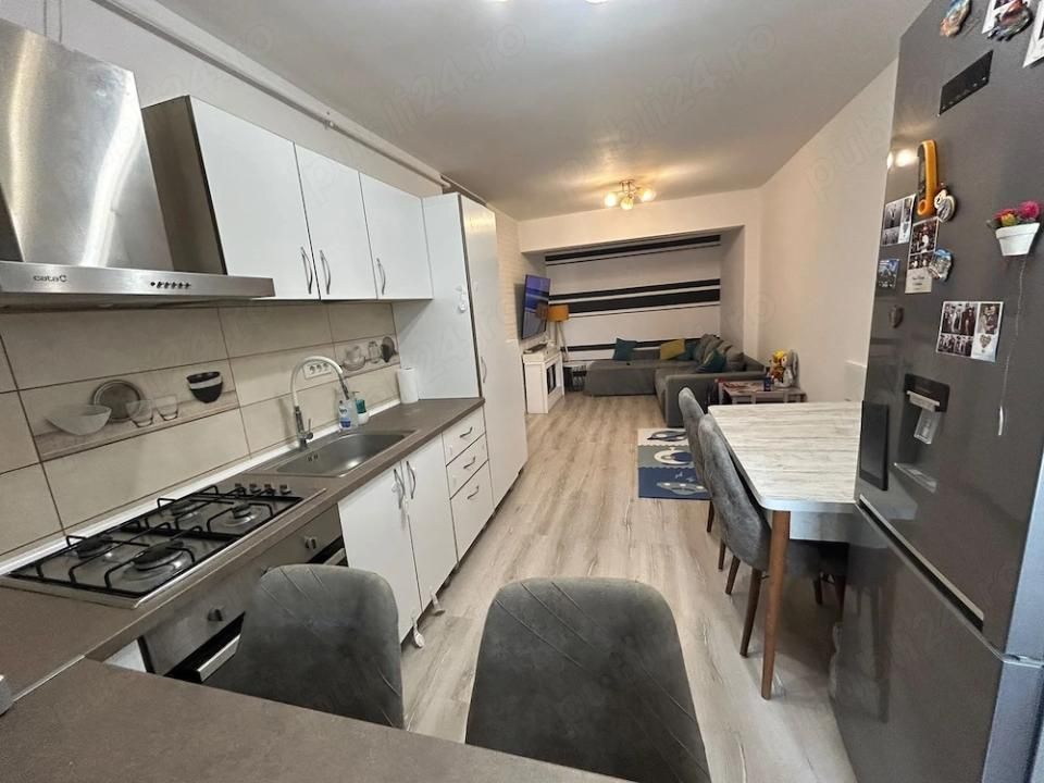 Roșu | 3 Camere | Bloc Nou | Parcare – fotografia 4 din 10