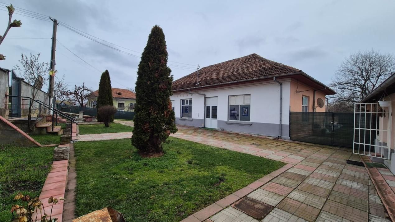 Spațiu Comercial 210 mp + Teren 2.000 mp | Centru Băjești | Chiriaș Existent – fotografia 1 din 10