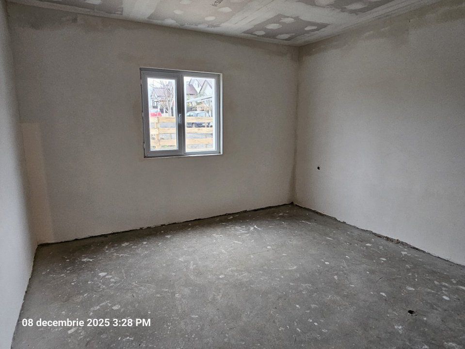 Vila in centrul localitatii Lumina – fotografia 4 din 7