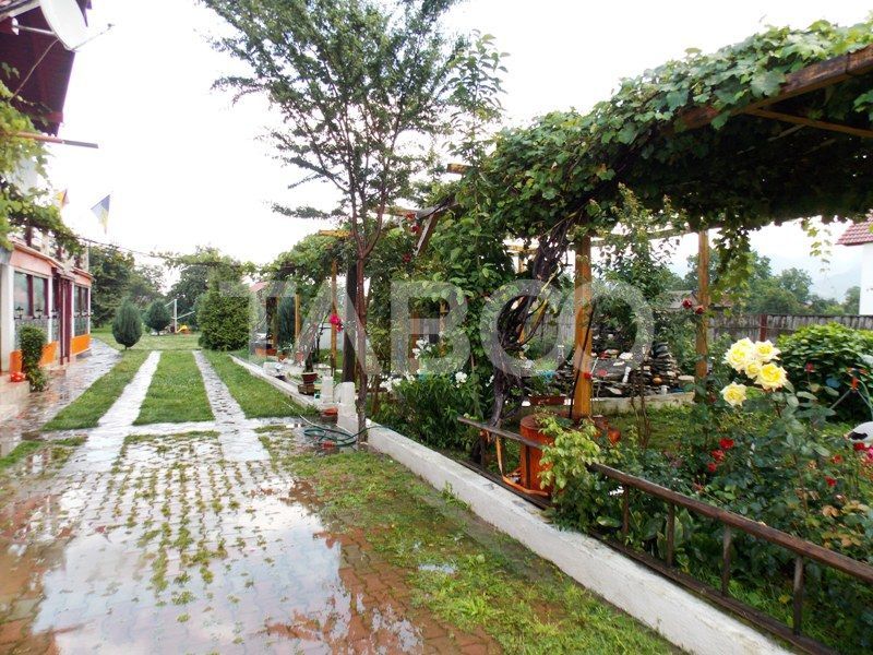 Pensiune de vanzare 13 camere si teren 3000 mp la cheie Comision 0% – fotografia 14 din 53