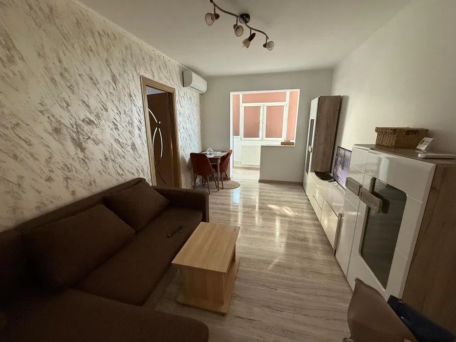 Apartament 2 camere Tomis Nord – fotografia 2 din 8