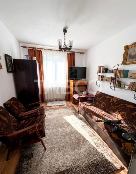 Apartament cu 3 camere de vanzare in Manastur cu balcon de 6mp – fotografia 1 din 8