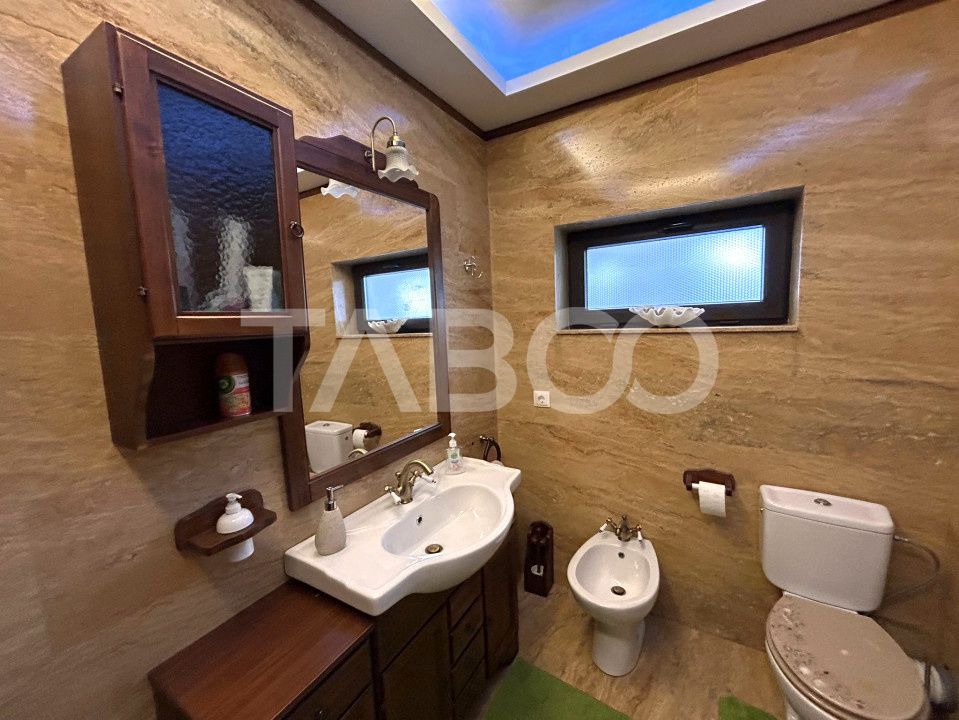 Casa de vanzare cu 5 camere garaj incalzit 2 bai in zona Tilisca Sibiu – fotografia 24 din 36