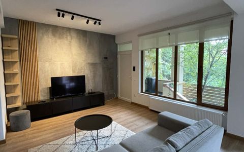 Apartament 3 camere de inchiriat Gruia  Parcare inclusa