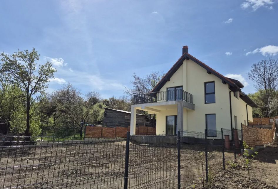 Casă modernă, 135 mp utili, teren 700 mp,   Sat Gheorgheni ,  Borhanci – fotografia 2 din 11