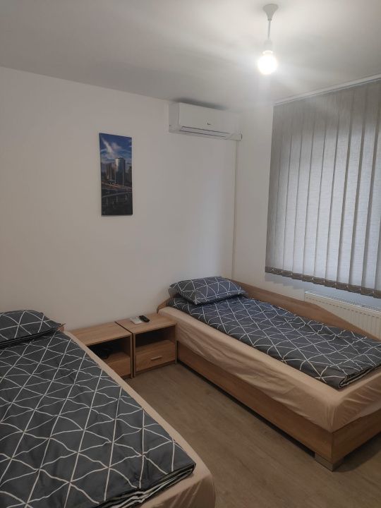 Clădire multifuncțională de vânzare – 24 locuinte, curte, randament ridicat – fotografia 10 din 28