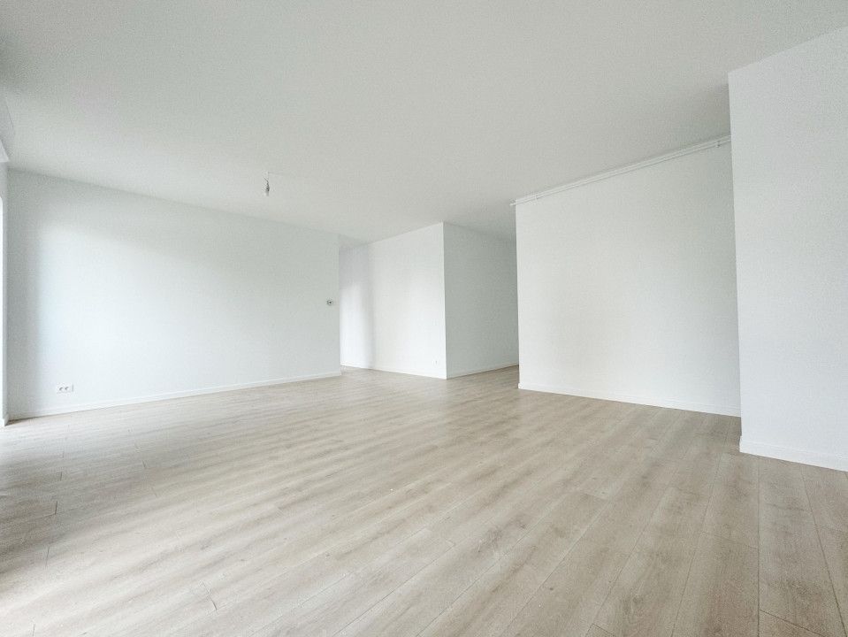 Apartament 3 camere, decomandat, 79.2mp utili,etajul 1- zona Aradului – fotografia 2 din 10