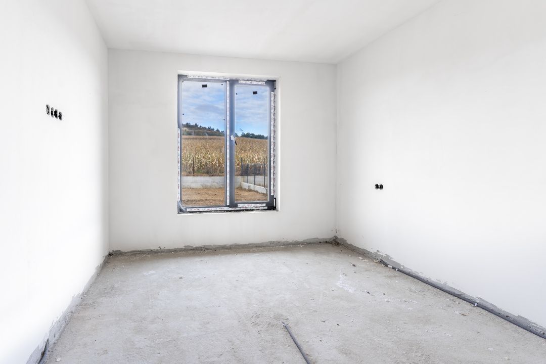 Casă individuală de vânzare în Corușu – finisată exterior, interior semifinisat – fotografia 9 din 14