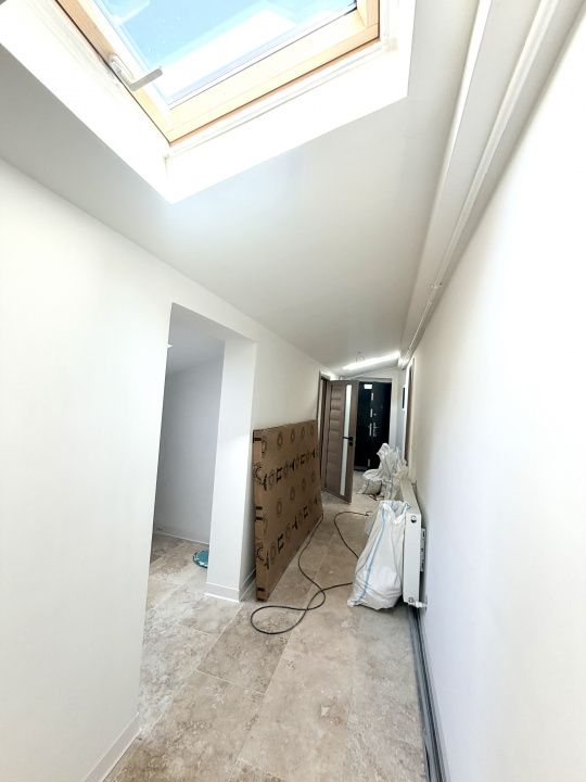 Spatiu pretabul birouri, Salon, Studio in  Mansarda Piata Romana – fotografia 8 din 11