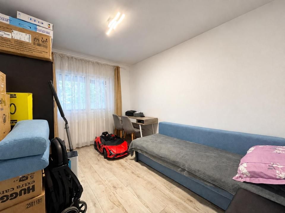 Apartament decomandat 3 camere, 2 bai la parter - zona Soarelui – fotografia 4 din 8
