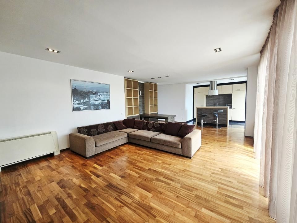 Iancu Nicolae/Bloc Boutique/ 4 camere de vanzare – fotografia 1 din 18