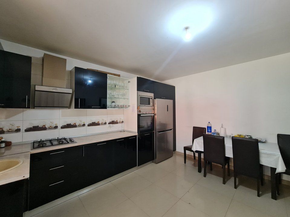 Vila foarte spațioasa - Pret redus - Dragomiresti-Vale – fotografia 4 din 22