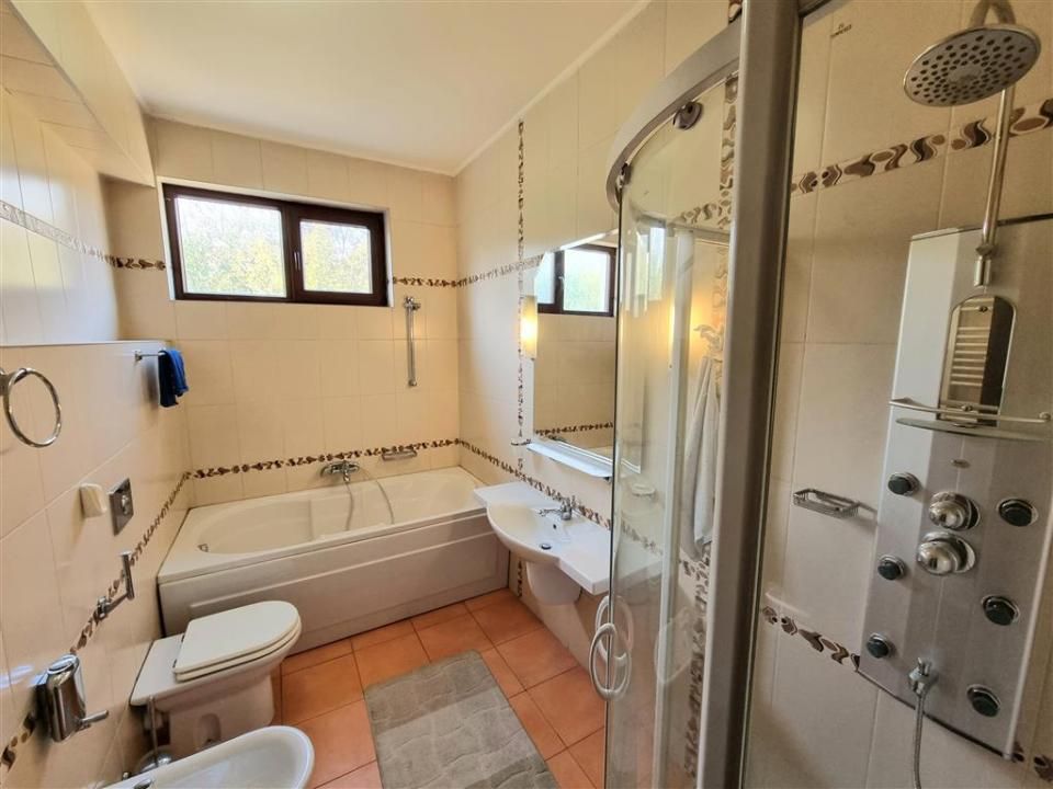 Vila zona Baneasa - Aleea Teisani | Teren 990 | Constructie 2006 | – fotografia 9 din 26