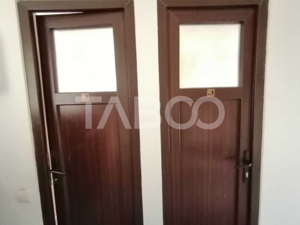 Pensiune 13 camere 16 bai sauna piscina si teren 1565 mp Cisnadioara – fotografia 41 din 42