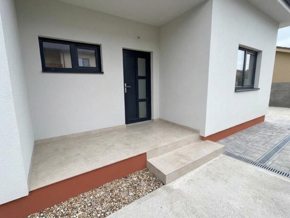 Duplex pe parter cu 3 camere - Mosnita Veche – fotografia 4 din 13
