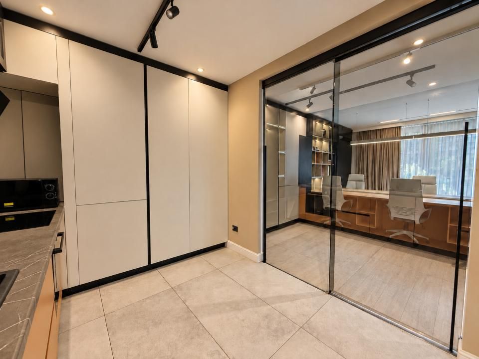 Birou modern cu terasă verde și parcare, în zona Barbu Văcărescu – fotografia 12 din 20