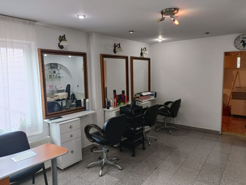 Casă și spațiu comercial de vânzare Reghin zona centrală. – fotografia 9 din 16