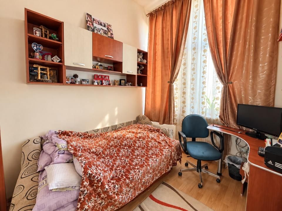 2 apartamente de vanzare in Oradea,cladire istorica,zona centrala – fotografia 8 din 13