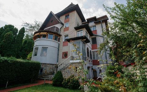 Apartament 4 camere în casă tip elvetian, cu teren propriu, garaj și grădină