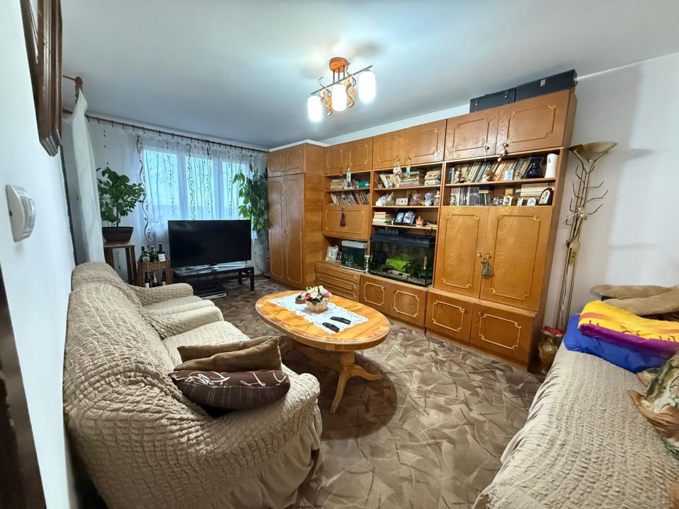 Apartament cu 3 camere, 68 mp, decomandat - Olimpia-Stadion – fotografia 1 din 7