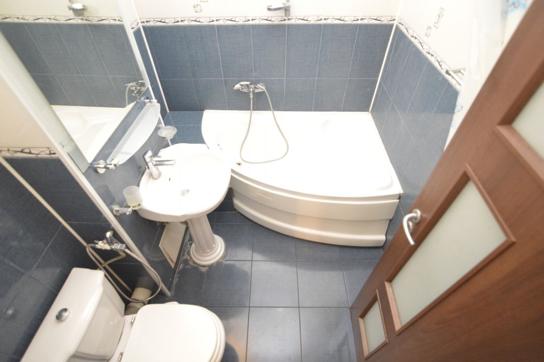 VANZARE UN APARTAMENT DE 3 CAMERE DRISTOR – METROU DRISTOR – fotografia 17 din 31