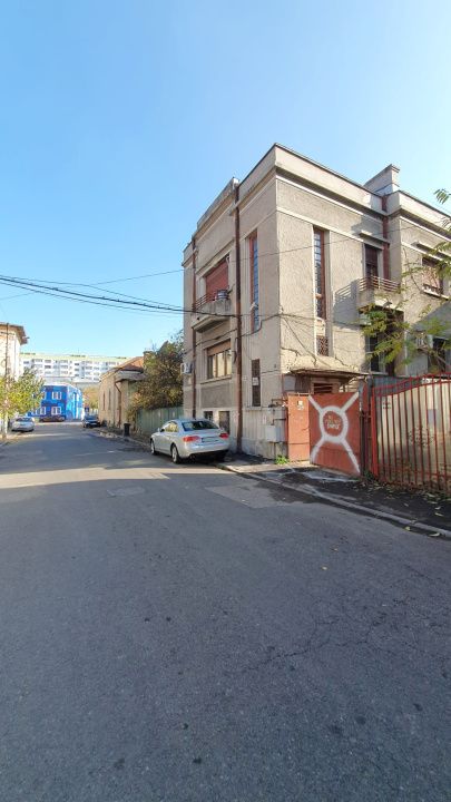 Proprietate deosebită într-o casă interbelică, de vanzare in zona Unirii – fotografia 1 din 13