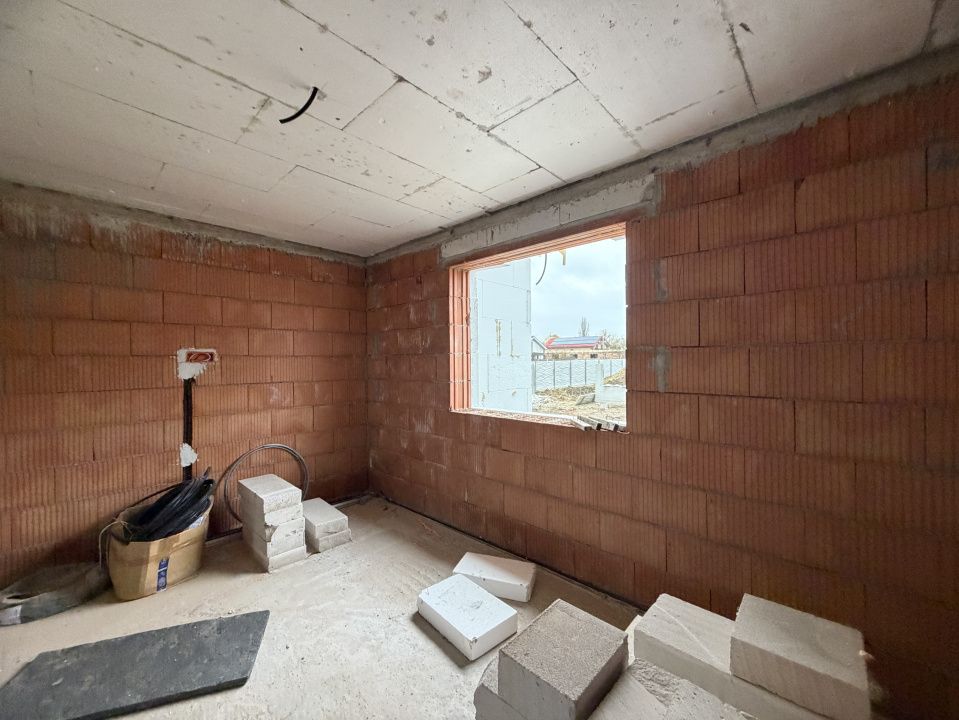 Casa individuala 4 camere, 405mp teren, 120mp utili in Utvin – fotografia 5 din 16