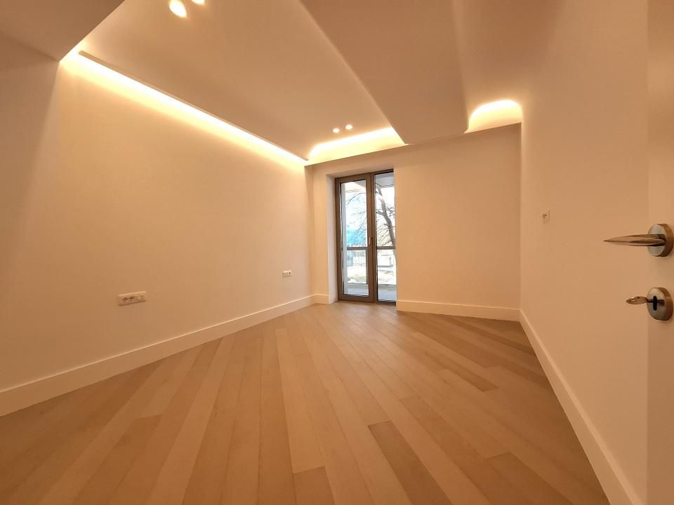 3 Camere | 103 MP | Terasă 13 MP | Cortina 126 | Erou Iancu Nicolae – fotografia 6 din 10